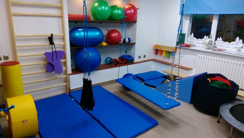 W naszej sali integracji sensorycznej w Ursusie dzieci doświadczają fascynujących bodźców, wspierając swój rozwój.